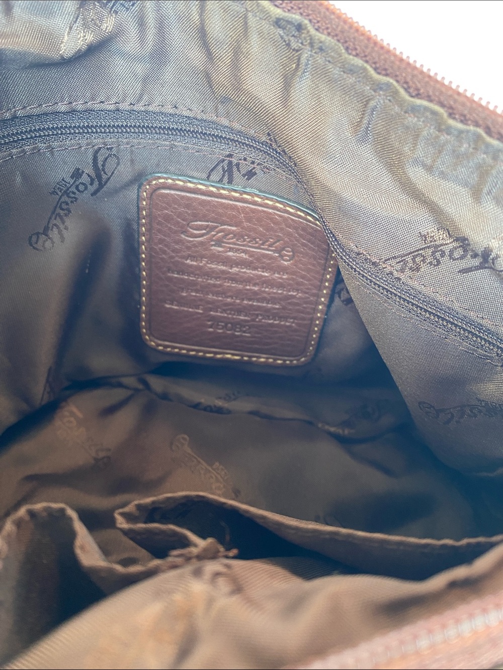 Fossil Classic Brown Leather Hobo Shoulder Bag - Picture 6 of 8
